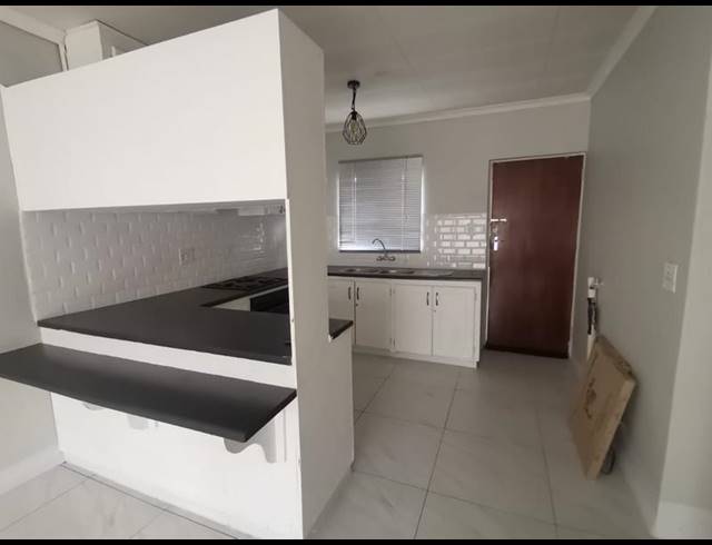 2 BEDROOM TOWNHOUSE FOR SALE IN NAVALSIG